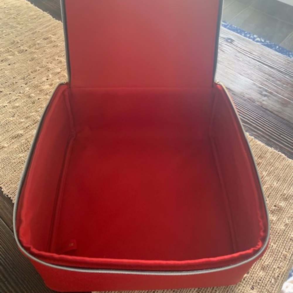 Estee Lauder Cosmetic Case - Picture 2 of 4